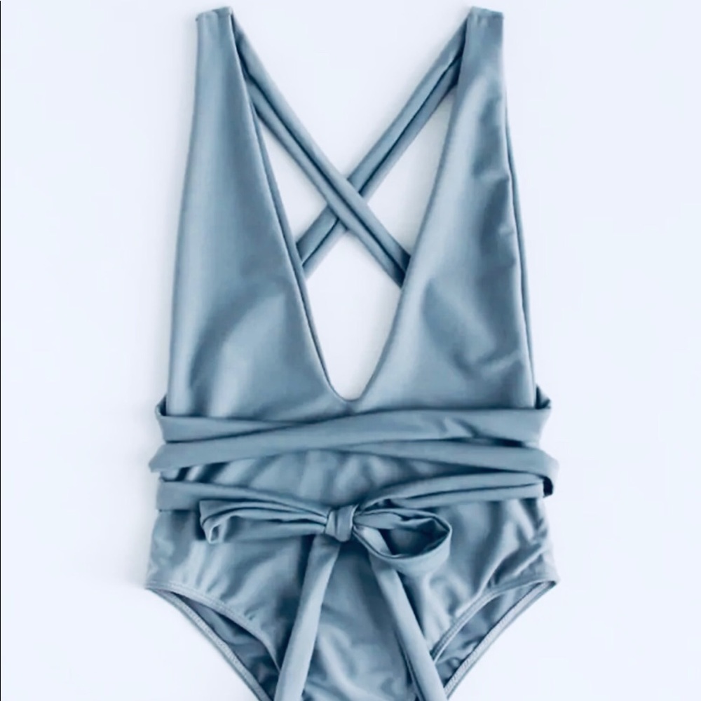 Amazing and Sexy One-piece ! NWT
